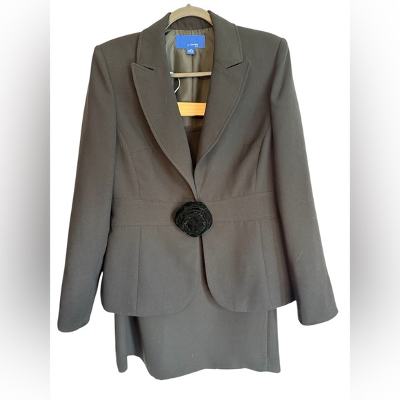 JH Collectibles Jackets & Blazers - JH Collectibles Charcoal Suit with Floral Button